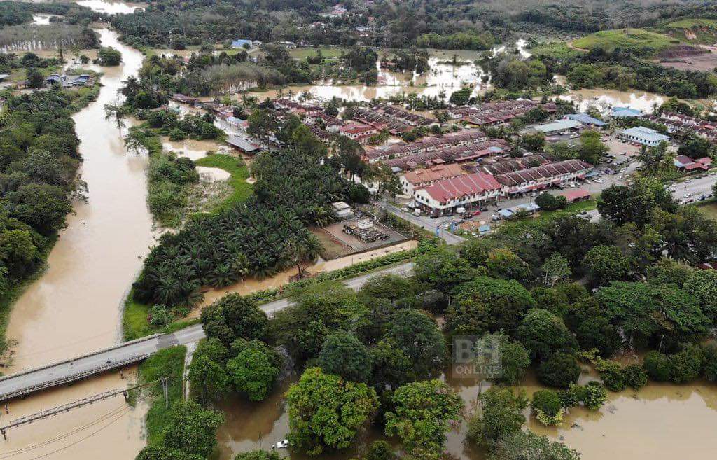 Muallim daerah paling teruk terjejas banjir di Perak
