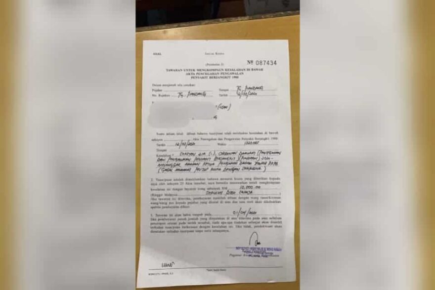Lelaki dikompaun RM10,000 kerana letak pelitup di dagu