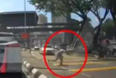 [Video] Lelaki dilanggar kereta selepas melintas secara tiba-tiba