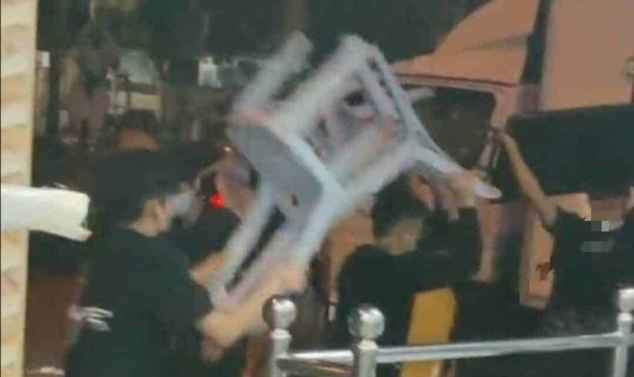 [Video] Empat lelaki terlibat pergaduhan di restoran ditahan