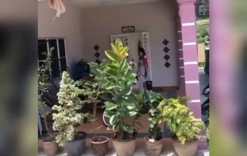 [Video] ‘Lorat ah, orang lap tingkap, kau lap tingkap’ – Telatah jiran ‘bergaduh’ bikin warganet terhibur