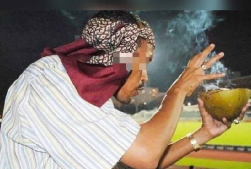 Tawar khidmat rawat Covid-19, tok bomoh terpaksa batal hasrat kerana bimbang dijangkiti Tawar khidmat rawat Covid-19, tok bomoh terpaksa batal hasrat kerana bimbang dijangkiti