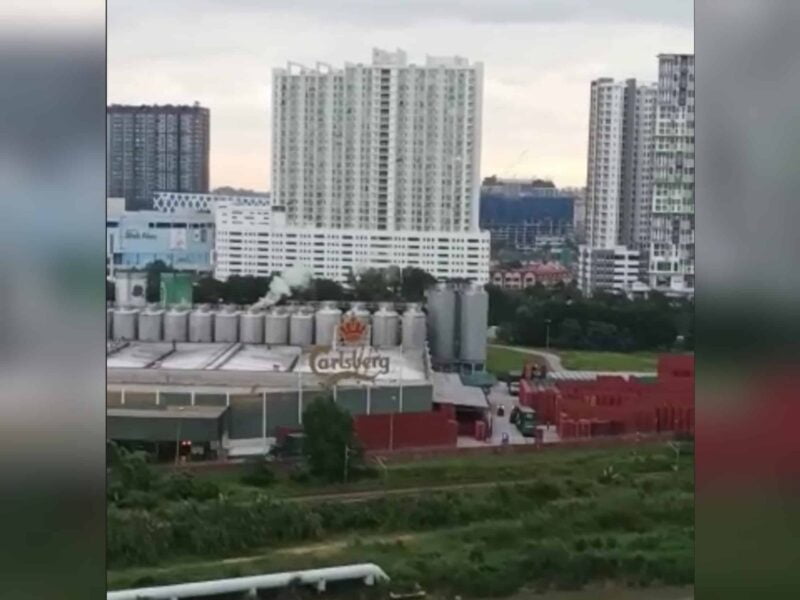 [Video] Netizen dedah kilang arak Carlsberg masih beroperasi waktu ‘lockdown’