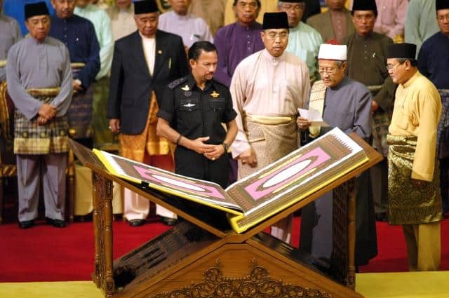 Rakyat Brunei dah lama tak pakai ‘mask’, ini titah Sultan Haji Hassanal Bolkiah buat ramai pemimpin insaf