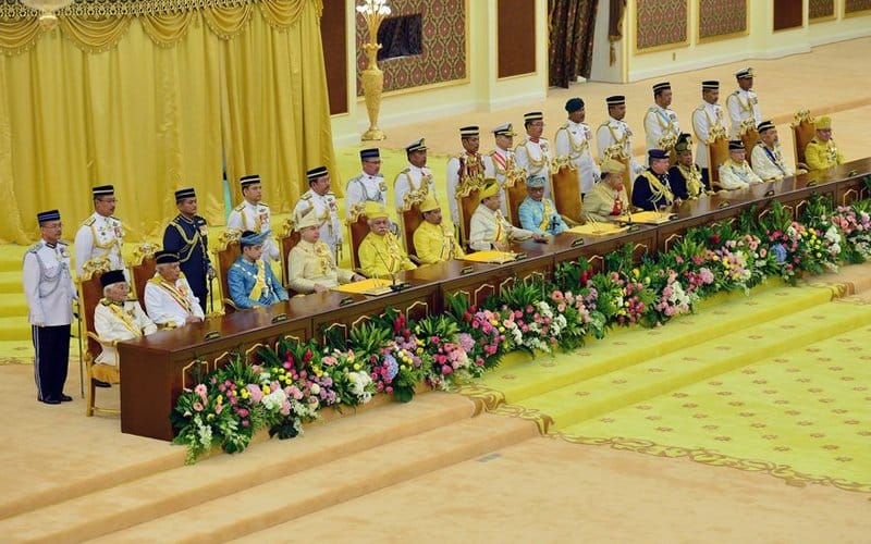Raja-Raja Melayu mesyuarat Jumaat ini, dijangka calon PM dari pelbagai parti