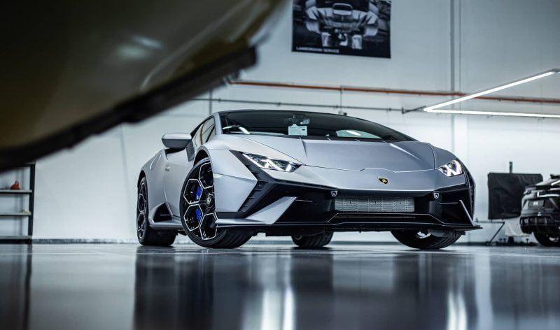 MITI sekat ‘pemegang AP terbuka’ import model Lamborghini baharu kurang setahun