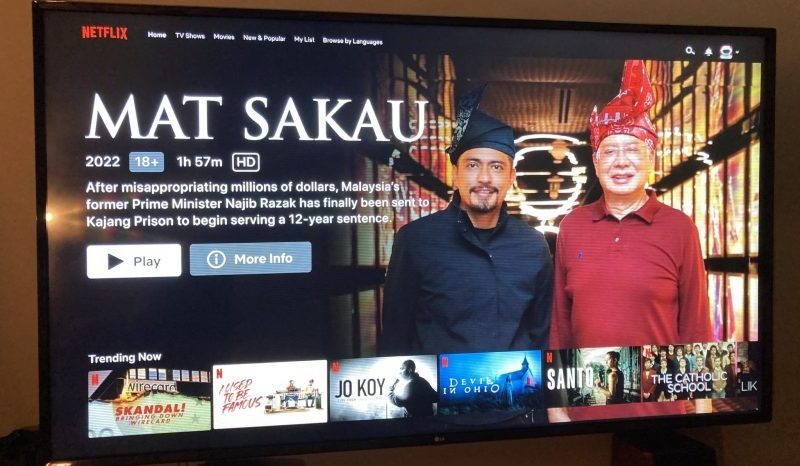 Edit poster Mat Kilau di Netflix jadi Mat Sakau, Adi Putra sindir Fahmi Reza, “Politik biarlah matang”