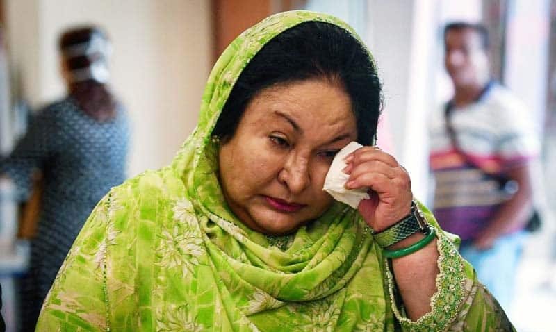 Rosmah sebak, menangis minta belas kasihan