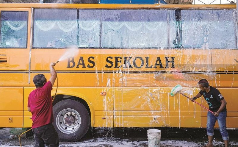 Ibu bapa mengamuk tambang bas sekolah naik sehingga RM300 sebulan, ini penjelasan pengusaha bas