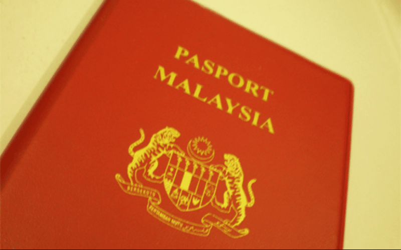 Ramai warga emas gagal dapat kewarganegaraan Malaysia gara-gara tak lepas ujian Bahasa Melayu