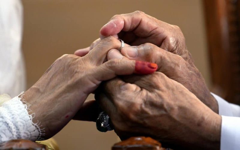 Anak sanggup gadai emas tanggung belanja kahwin, terkilan bapa langsung tak tanya khabar lepas dapat bini baru Anak sanggup gadai emas tanggung belanja kahwin, terkilan bapa langsung tak tanya khabar lepas dapat bini baru