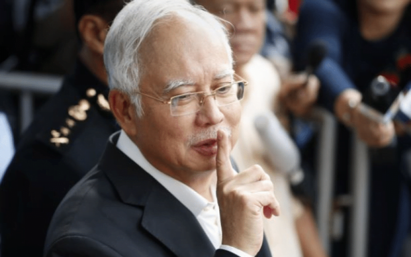 Bekas Perdana Menteri, Najib Razak bebas dan terima pengampunan?