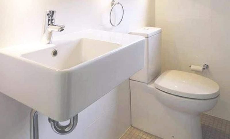 Bersihkan toilet berkeladak tanpa memberus, ini DIY ‘toilet bomb’