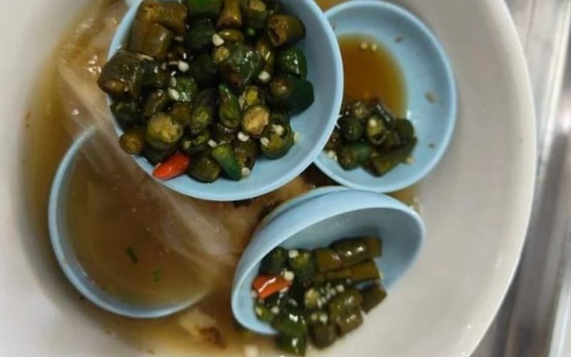 Rugi dan membazir, peniaga kecewa ramai pelanggan ambil cili potong percuma tapi tak habiskan Rugi dan membazir, peniaga kecewa ramai pelanggan ambil cili potong percuma tapi tak habiskan