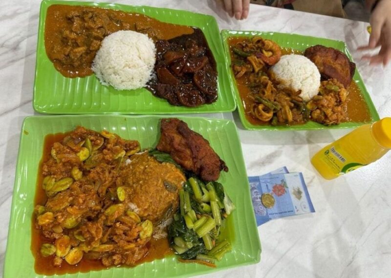 Lelaki ambil tiga pinggan nasi campur kena bayar sampai RM156.50