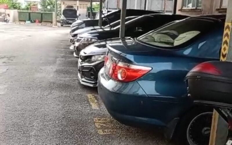 Lebih 20 tahun parkir masuk kepala dulu, tindakan pemilik kereta ini raih pujian Lebih 20 tahun parkir masuk kepala dulu, tindakan pemilik kereta ini raih pujian