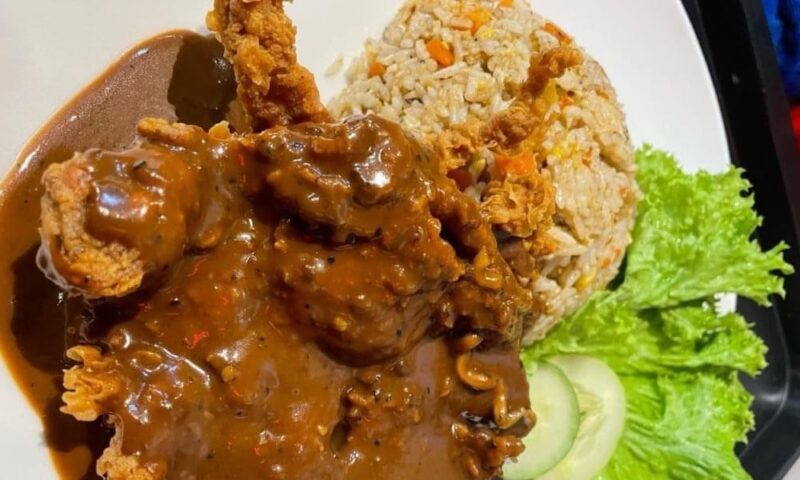 Suami naik angin hanya kerana isteri ‘order’ nasi goreng chicken chop harga RM20