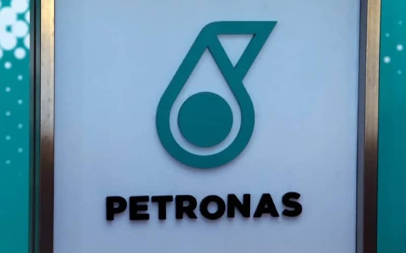 PETRONAS taja biasiswa kepada 600 pelajar cemerlang