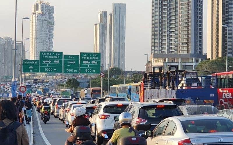 Rakyat Malaysia bekerja di Singapura dijangka berkurang dalam 5 tahun