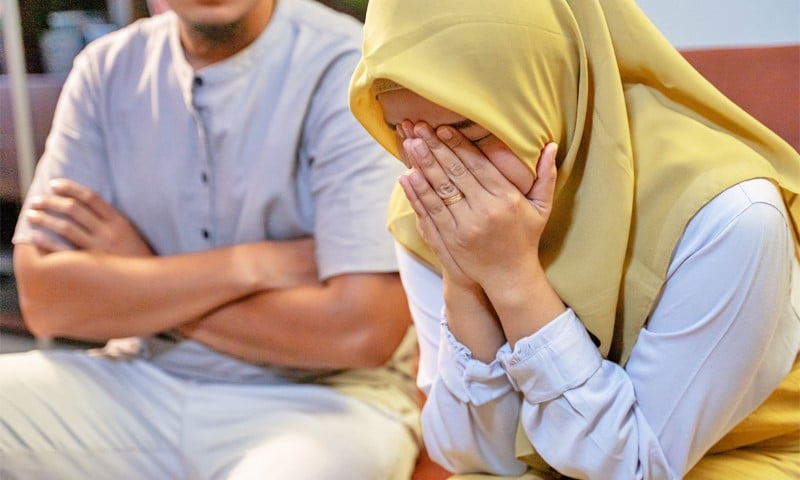 “Ada kat mana? Buat apa?” – Suami rimas isteri hantar mesej, kalau merajuk sampai ke sudah tak pujuk