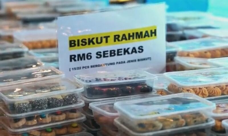 Peniaga jual kuih raya serendah RM6 sebekas, rupanya ada kisah meruntun hati Peniaga jual kuih raya serendah RM6 sebekas, rupanya ada kisah meruntun hati
