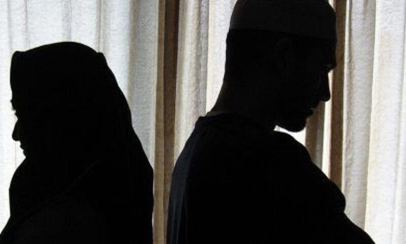 Fikiran isteri terganggu lepas baca Telegram suami, terus tak boleh tidur sampai sahur Fikiran isteri terganggu lepas baca Telegram suami, terus tak boleh tidur sampai sahur