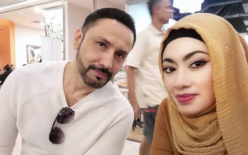 “Mungkin tak sekufu di pihak dia” – Isteri failkan cerai, ini respon Edika Yusof “Mungkin tak sekufu di pihak dia” – Isteri failkan cerai, ini respon Edika Yusof