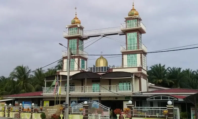 Tak tahu tanah berpindah milik, Masjid Jamek Ar-Ridzuan perlu RM1.8 juta untuk ‘diselamatkan’ Tak tahu tanah berpindah milik, Masjid Jamek Ar-Ridzuan perlu RM1.8 juta untuk ‘diselamatkan’