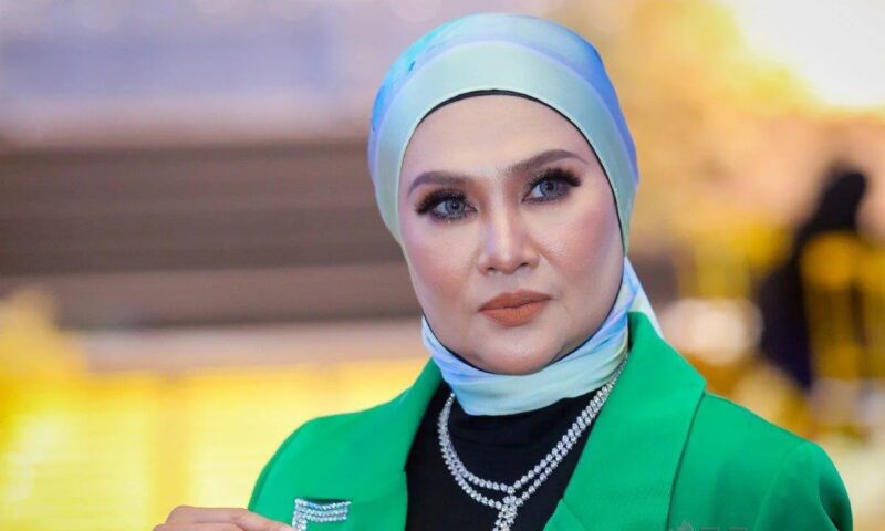 “Saya sangat-sangat layak untuk mohon perceraian” – Mas Idayu “Saya sangat-sangat layak untuk mohon perceraian” – Mas Idayu