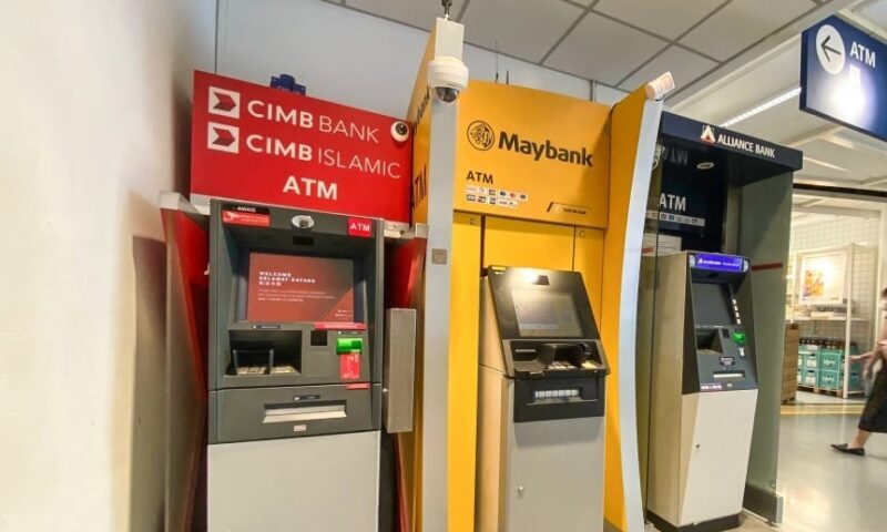 Bank akan kenakan cukai perkhidmatan 8 peratus bermula 1 Julai Bank akan kenakan cukai perkhidmatan 8 peratus bermula 1 Julai