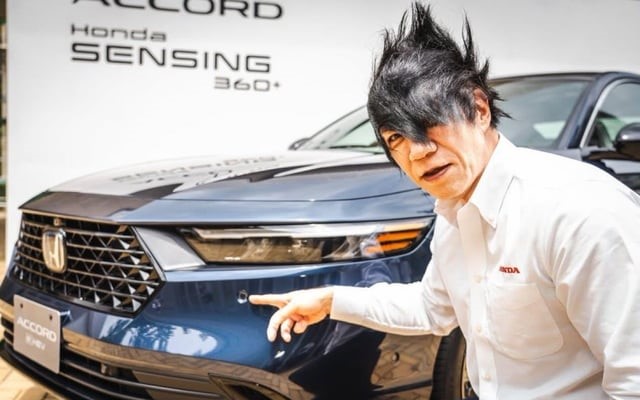 Lelaki berpenampilan rambut ’emo’ ini rupanya orang penting Honda Lelaki berpenampilan rambut ’emo’ ini rupanya orang penting Honda