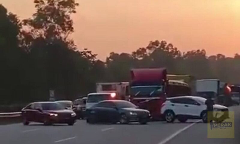 Pemilik kereta halang laluan di Lebuhraya Utara-Selatan ditahan